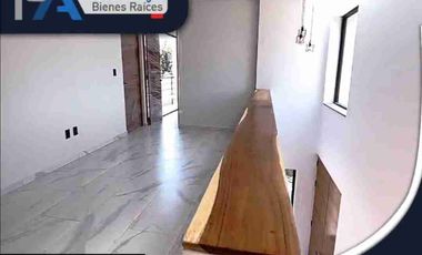 Casa amplia con acabados de lujo