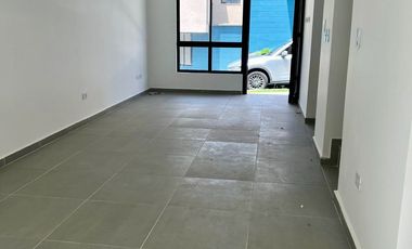 SE VENDE CASA - VIA AEROPUERTO EL EDEN