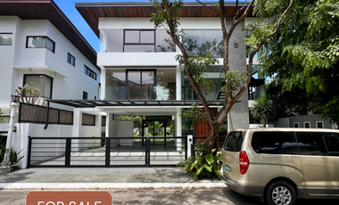 Brand new home with pool in Hillsborough Alabang
