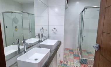 OPORTUNIDAD DE ALQUILAR HERMOSA CASA MODERNA EN PACHACAMAC CON PISCINA AMOBLADO