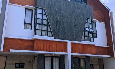 Rumah Dijual Bagus 2 Lantai Dekat Stasiun Cibinong Bogor, Jual Murah