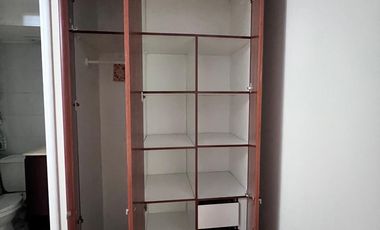 Arriendo Departamento Semi Amoblado a pasos de Metro Moneda