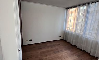 Arriendo Departamento Semi Amoblado a pasos de Metro Moneda