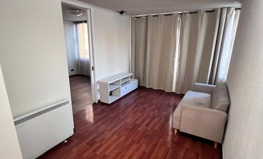 Arriendo Departamento Semi Amoblado a pasos de Metro Moneda