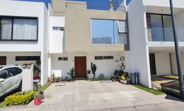 RESIDENCIA DISPONIBLE EN FRACCIONAMIENTO MONTE REAL – ZONA LOMAS DE ANGELÓPOLIS