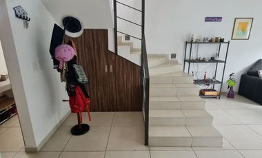 RESIDENCIA DISPONIBLE EN FRACCIONAMIENTO MONTE REAL – ZONA LOMAS DE ANGELÓPOLIS