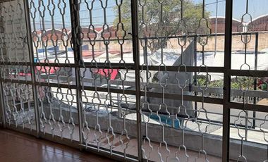 Oficina o Consultorio con 4 espacios en Renta Av Lázaro Cárdenas L401
