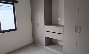 RENTA CASA AMUEBLADA CONDOMINIO HACIENDA DE LA LUZ QRO.