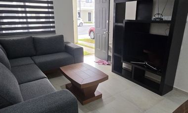 RENTA CASA AMUEBLADA CONDOMINIO HACIENDA DE LA LUZ QRO.