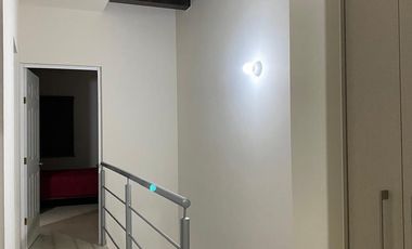 RENTA CASA AMUEBLADA CONDOMINIO HACIENDA DE LA LUZ QRO.