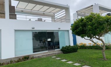 LINDA CASA DE PLAYA EN EL EXCLUSIVO CONDOMINIO CALA DEL MAR- ASIA/4 HAB/ 3 BAÑOS COMPLETOS/2 COCHERAS/2DA FILA Esta linda casa de playa con increíble