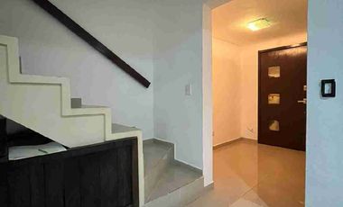 VENDO Y RENTO CASA EN AV LA LUNA