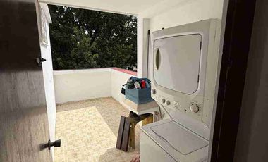 VENDO Y RENTO CASA EN AV LA LUNA