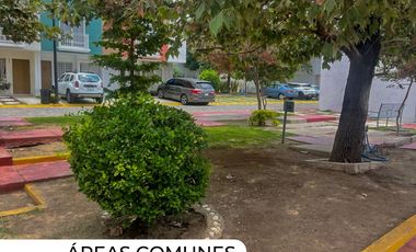 CASA EN VENTA EN CUMBRES DEL NILO, TLAQUEPAQUE