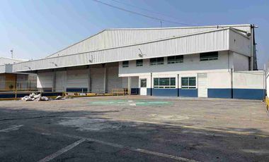 NAVE AAA EN RENTA DENTRO DEL PARQUE INDUSTRIAL,   4,000 METROS CUADRADOS TECHADOS, OFICINAS PARA 50 PERSONAS, 8 BAÑOS PARA MUJERES, 6 BAÑOS PARA HOMBRES, ANDEN DE CARGA Y DESCARGA PATIO DE MANIOBRAS AMPLIO,TRANSFORMADOR 112.5KVA,  A 5 MINUTOS DE PLANTA ARMADORA VW