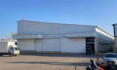 NAVE AAA EN RENTA DENTRO DEL PARQUE INDUSTRIAL,   4,000 METROS CUADRADOS TECHADOS, OFICINAS PARA 50 PERSONAS, 8 BAÑOS PARA MUJERES, 6 BAÑOS PARA HOMBRES, ANDEN DE CARGA Y DESCARGA PATIO DE MANIOBRAS AMPLIO,TRANSFORMADOR 112.5KVA,  A 5 MINUTOS DE PLANTA ARMADORA VW