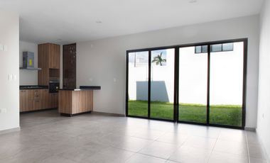 Casa en venta. Fracc. Real Campestre, Zona Country, Villahermosa, Tabasco.