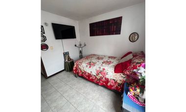 VENTA DE APARTAMENTO BARRIO LAS GRANJAS,PISO 2