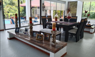 ARRIENDO ESPECTACULAR CASA EN CONJUNTO CERRADO LAS VICTORIAS, IBAGUÉ