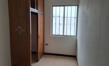 Arriendo depto 78 m2 de 3 drmitorios 1 baño estacionamiento Sta Vctoria con Seminario Providencia