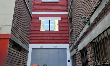 LOCAL COMERCIAL DE 4 PISOS EN VENTA-MESA REDONDA EN JR INAMBARI