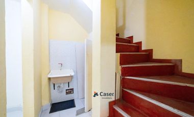 LOCAL COMERCIAL DE 4 PISOS EN VENTA-MESA REDONDA EN JR INAMBARI