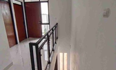 rumah 2 lantai modern minimalis di kalisuren Bojong gede Bogor