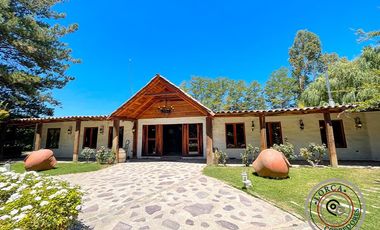 Propiedad y centro de eventos Los Andes en Venta