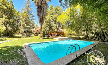 Propiedad y centro de eventos Los Andes en Venta