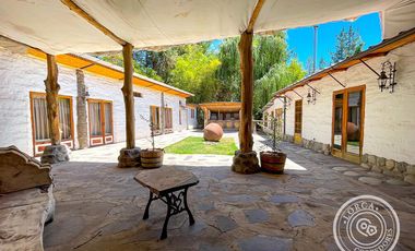 Propiedad y centro de eventos Los Andes en Venta