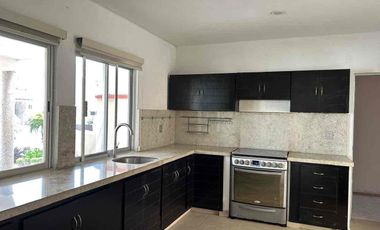 CASA EN VENTA / ZONA SUR DE VILLAHERMOSA