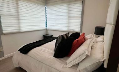 Interiored 3 Bedroom Unit in Penhurst Parkplace Condominium, BGC Taguig