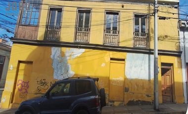 OPORTUNIDAD DE INVERSION. SE VENDE AMPLIA CASONA PATROMONIAL, UBICADA EN EL BARRIO INGLÉS - COQUIMBO
