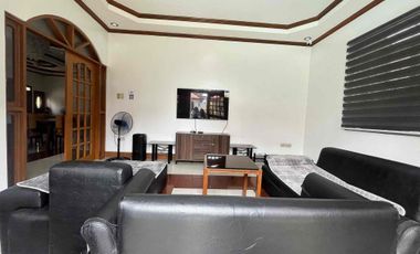 6 bedrooms Villa House for RENT! Located in a secured subdivision in Angeles city Pampanga!