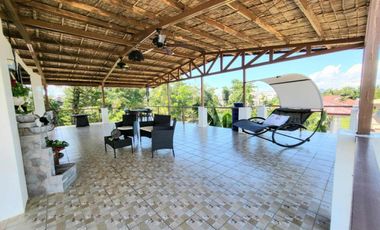 5BR House with Pool 241sqm Corner 3-level Roofdeck Compostela