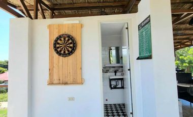 5BR House with Pool 241sqm Corner 3-level Roofdeck Compostela