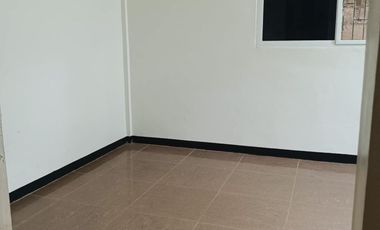 2 Bedrooms Semi Furnished House in Daro