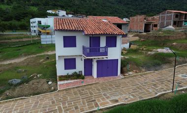 LOTE URBANO EN CONDOMINIO CAPELLANIA CAMPESTRE, EN PINCHOTE - SANTANDER, MUY CERCA A BARICHARA Y SAN GIL. FINANCIACIÓN DIRECTA SIN ESTUDIO DE CRÉDITO.