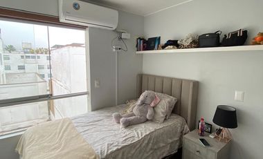 LINDO DEPARTAMENTO DÚPLEX EN LINDA ZONA DE  CASUARINAS SUR