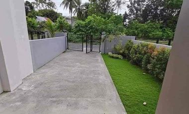 2 Bedrooms Semi Furnished Apartment Near Robinsons Mall
