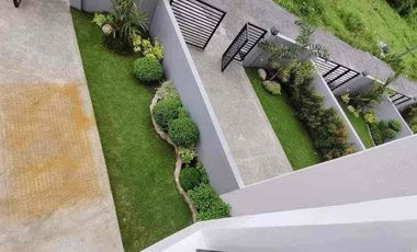 2 Bedrooms Semi Furnished Apartment Near Robinsons Mall