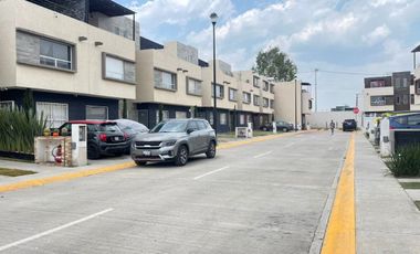 Casa nueva en tres niveles, con amenidades, seguridad, cerca de medios de transporte