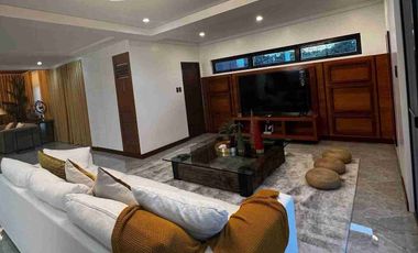 Overlooking House and Lot in Sun Valley Antipolo