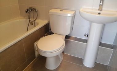 DEPARTAMENTO, MACUL CON VESPUCIO, 2 DORMITORIOS, 2 BAÑOS, TERRAZA, ESTACIONAMIENTO, BODEGA, PISCINAS, JARDINES, AZOTEA CON QUINCHO, METRO