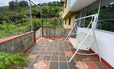 VENDO CASA-HOTEL EN COPACABANA AUTOPISTA MEDELLIN BOGOTA