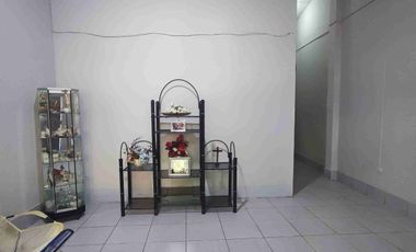 En Venta está Casa bien ubicada a unos pasos de la Plaza Sargento Lores a 5 min de la Plaza de Armas de Iquitos