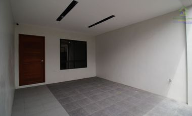 HOUSE FOR SALE IN PARANAQUE