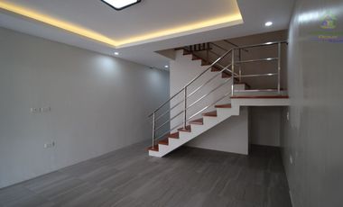 HOUSE FOR SALE IN PARANAQUE