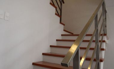 HOUSE FOR SALE IN PARANAQUE