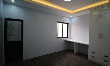 HOUSE FOR SALE IN PARANAQUE